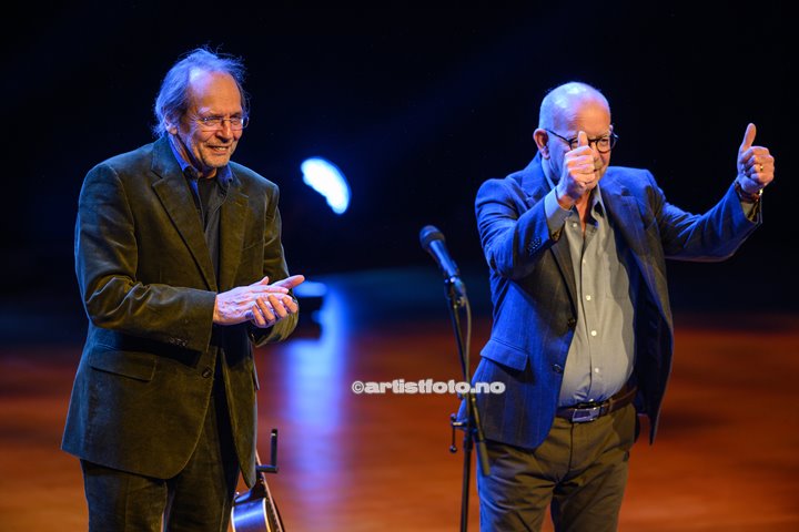 To rustne herrer, med Jonas Fjeld og Ole Paus, hadde konsert i Kilden i Kristiansand. Foto: Svein Erik Nomeland