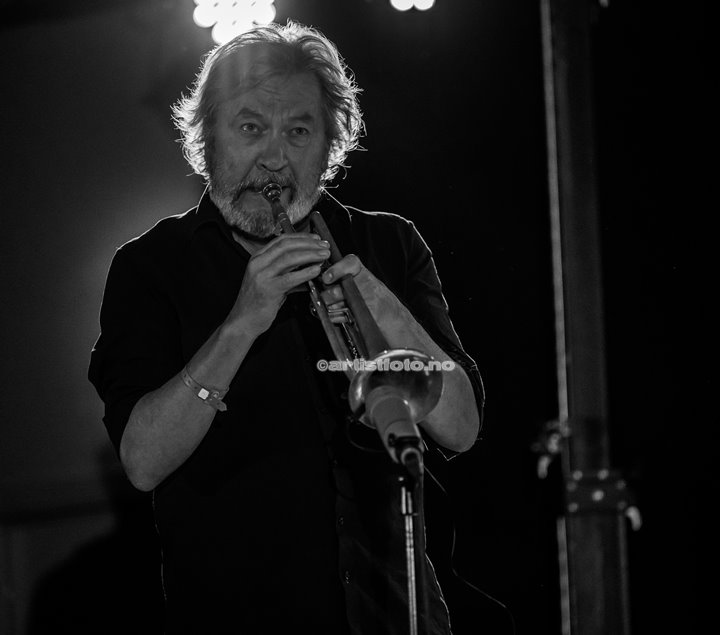 Nils Petter Molvær på Canal Street, Arendal. Foto: Svein Erik Nomeland
